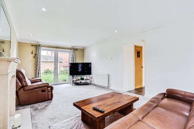 45, Marriott Grove, Wakefield photo 3