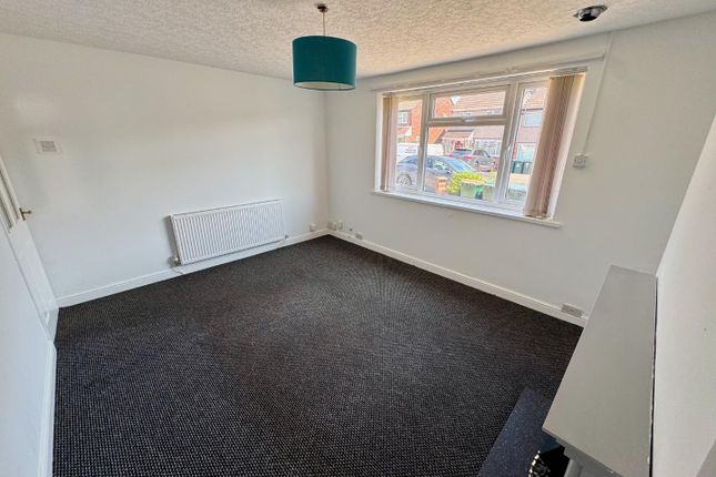 35, Aldbury Rise, Coventry photo 5
