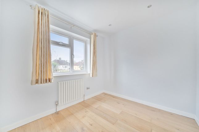 36, Bracondale Road, London photo 3