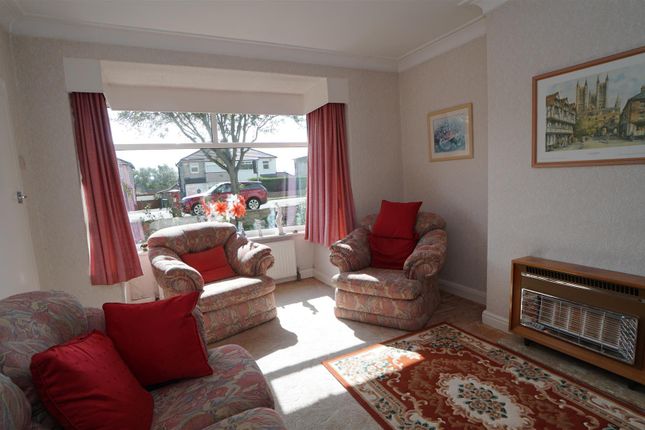 130, Wrose Road, Bradford photo 2