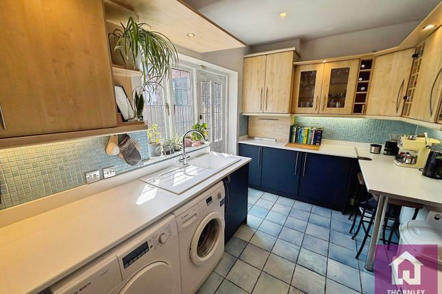 10A, Half Edge Lane, Monton photo 4