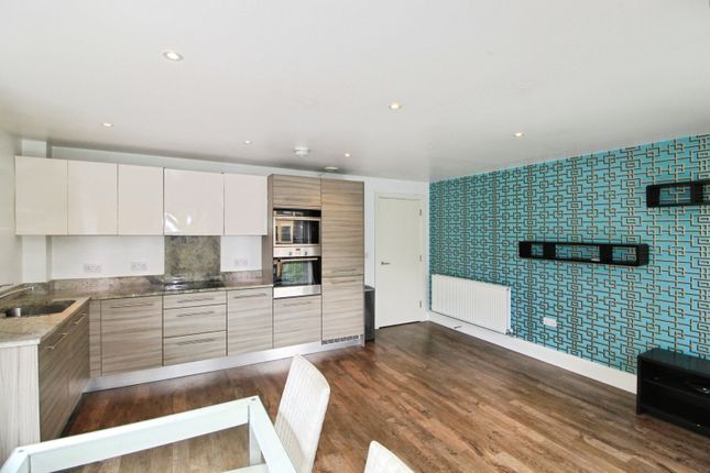 Flat 16, Henry Court, Unwin Way, Stanmore photo 4