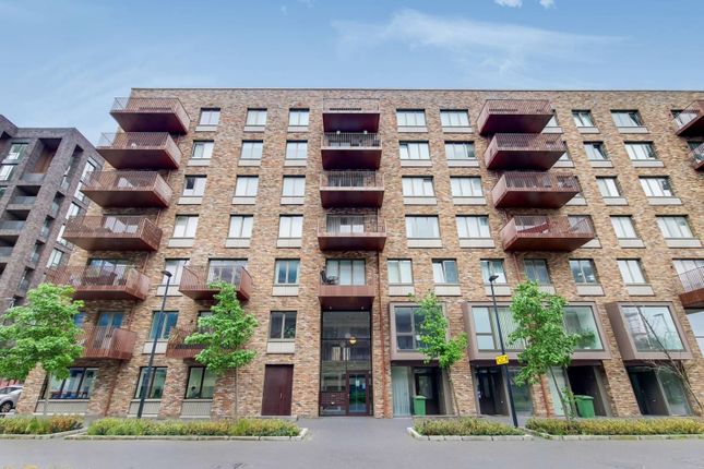 Flat to rent in Boyd Building, Gallions Reach, London
