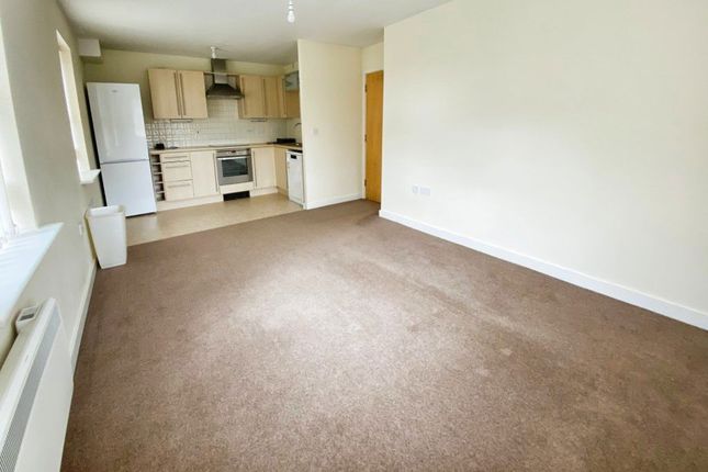 282, Longacres, Bridgend photo 4