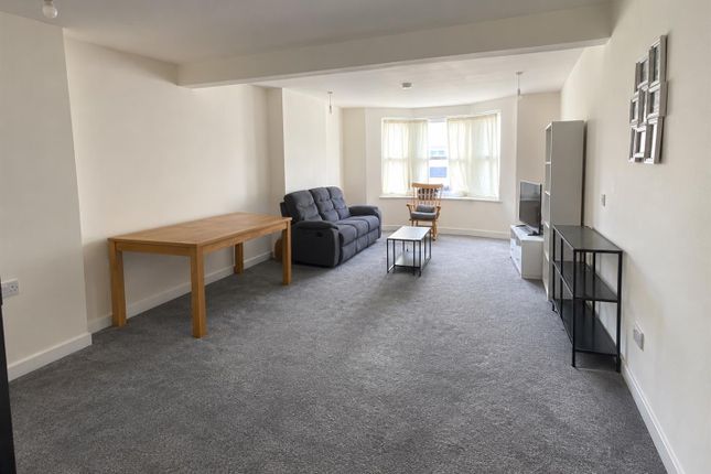 Flat 1, 76, High Street, Sheerness photo 3