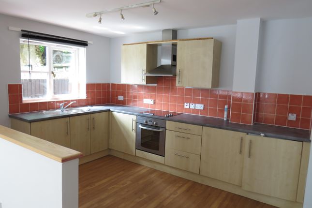 Flat to rent in Campbell Street, Northampton
