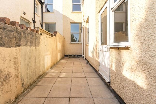 40, Seymour Avenue, Bristol photo 4