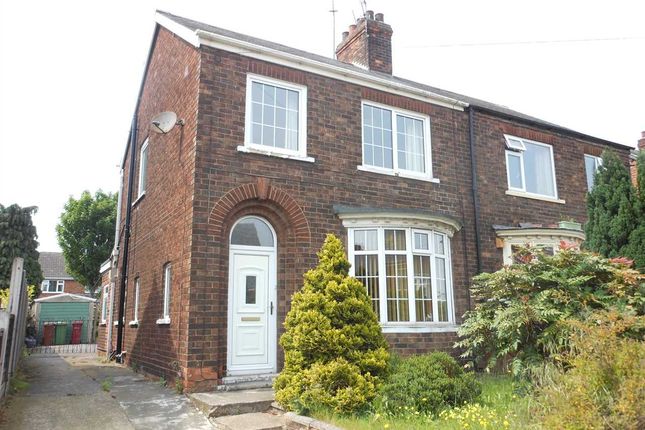 Thumbnail Semi-detached house to rent in Stockshill Road, Scunthorpe