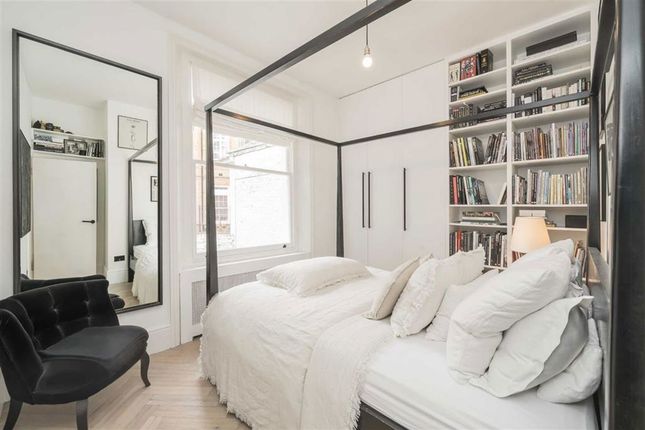 12B, Brackenbury Road, London photo 3