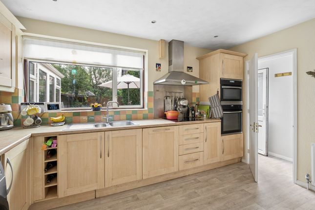 62 Bois Lane, Chesham Bois, Amersham photo 4