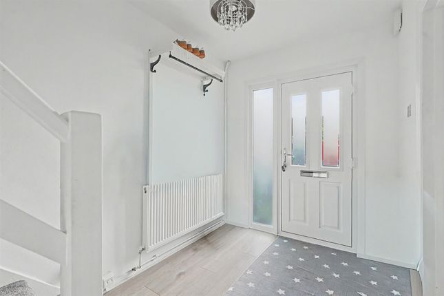 84, Ferry Road, Hullbridge photo 4