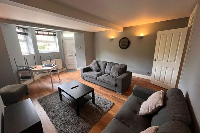 33a, Cardigan Road, Leeds photo 2