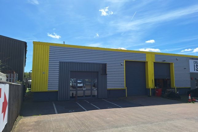 Industrial to let in Hennock Road North, Exeter