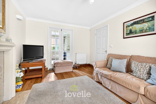 11 Wisteria Drive, Grimsby photo 4