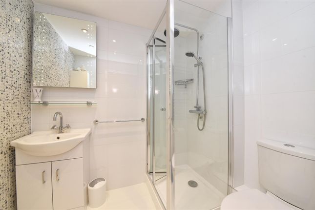 Flat for sale in Mulberry Court, East Finchley