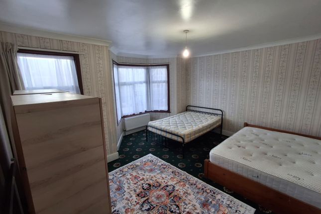 ist avenue, manor park photo 5