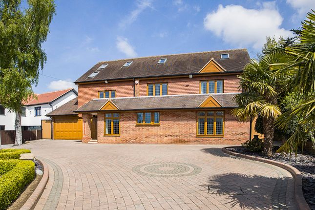 Detached house for sale in West View, Loughton, Essex