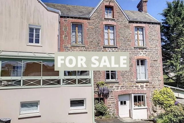 Thumbnail Town house for sale in Brehal, Basse-Normandie, 50290, France