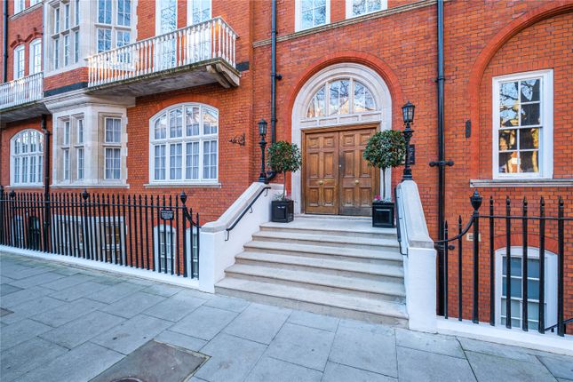 Thumbnail Flat for sale in Bedford Court Mansions, Bedford Avenue, London