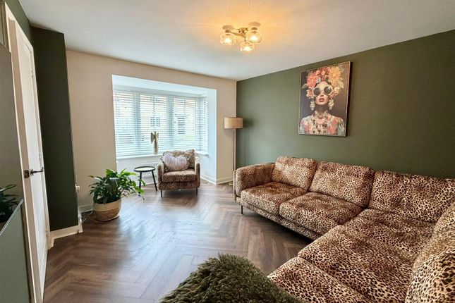 3, Willow Crescent, Chester Le Street photo 2
