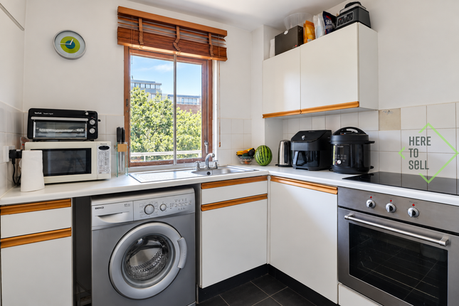 29 East Smithfield, London photo 4