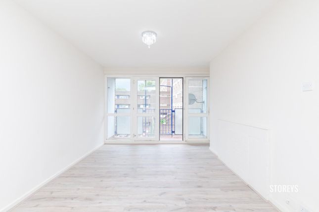 Flat to rent in Chatham Place, Hackney, London