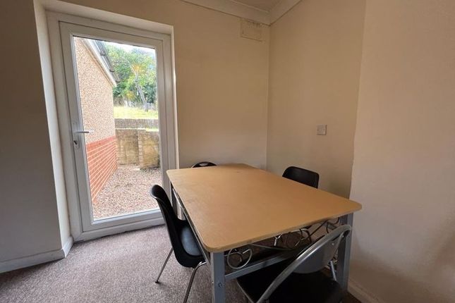 Terraced house to rent in The Avenue, Brighton