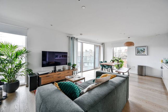 Flat for sale in Rodney Road, Elephant And Castle, London