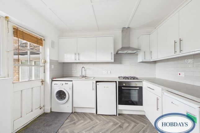8, The Highlands, Potters Bar photo 3