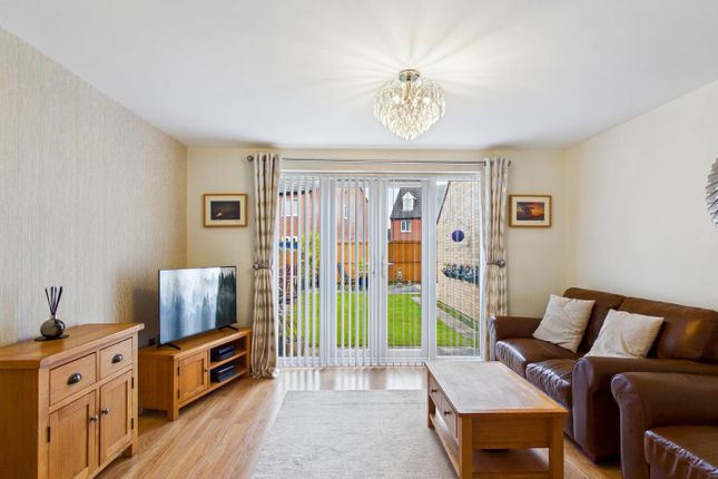 1, Miners Court, Wakefield photo 2