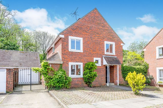 Thumbnail Detached house to rent in Bloomsbury Close, Woburn, Beds