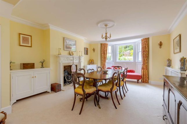 Warden Lodge, 19 Austen Road, Guildford photo 4