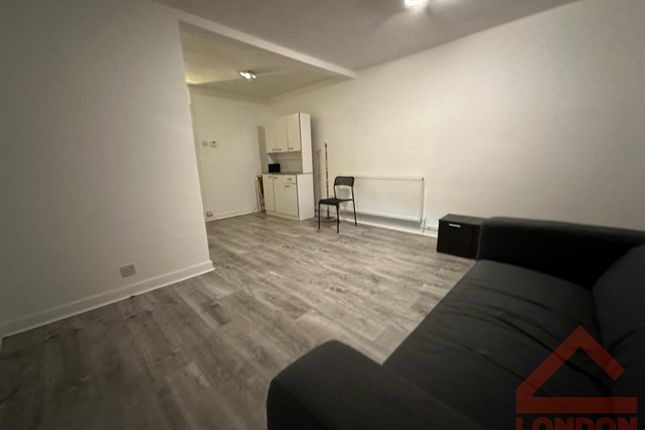 Thumbnail Flat to rent in Tanfield Road, Croydon