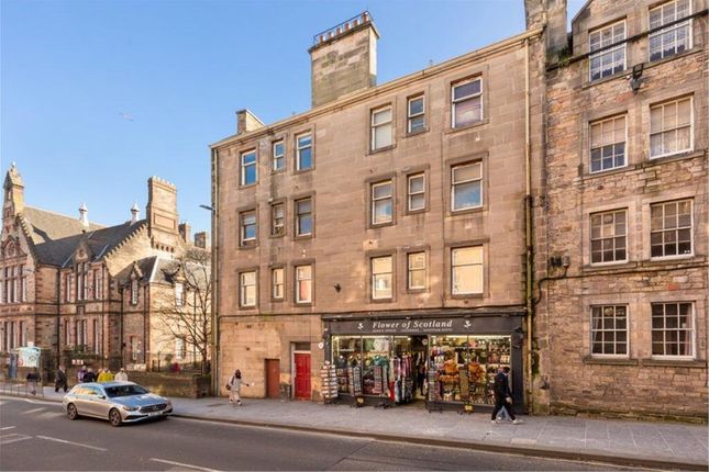 1-bed flat on 96/11, Canongate, Edinburgh, £210,000