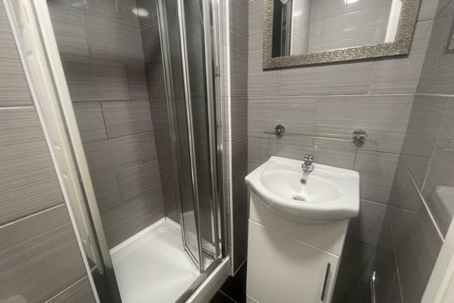 Room 3, 168, Earlsdon Avenue North, Coventry photo 2