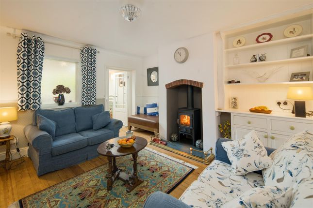 Fern Cottage, 3 Swanage Terrace, Moons Hill, Totland Bay photo 4