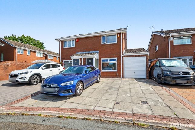2-bed house on 12, Lobelia Grove, Runcorn, £200,000