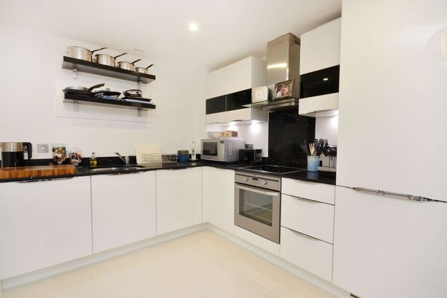 Alexandra Terrace, Guildford photo 3