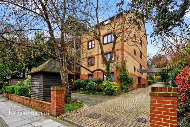 Flat 1, Avenue Lodge, 13, Avenue Road, London photo 2