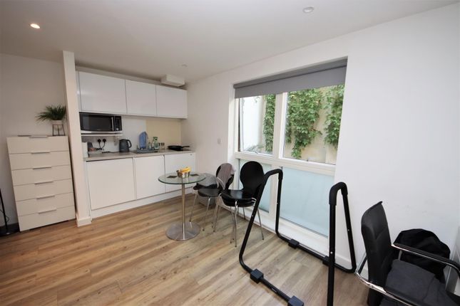 Flat 5 Primrose Lodge, Primrose Street, Cambridge photo 4
