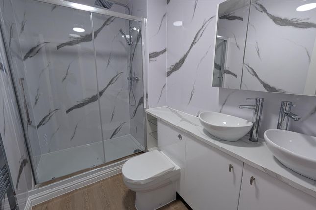 Flat 2, Trinity House, Leamington Spa photo 5