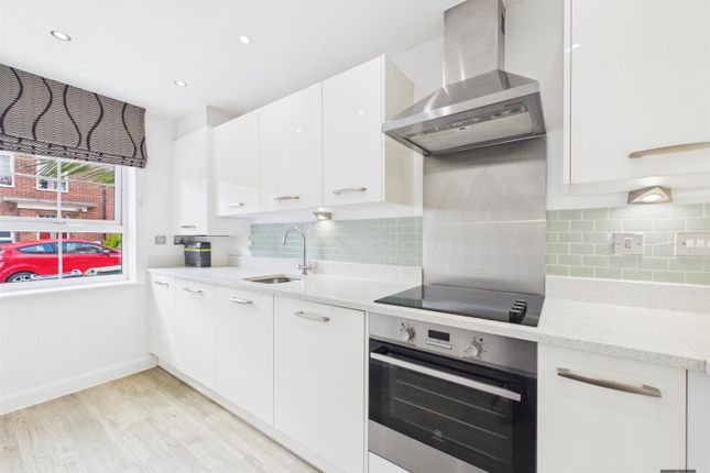 6, Poltimore Drive, Exeter photo 4