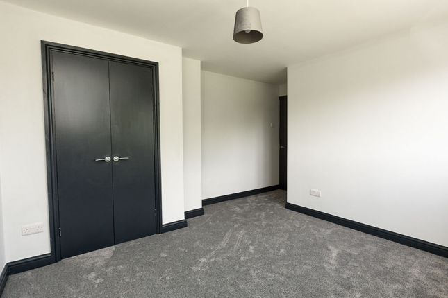 8, Sunniside Avenue, Telford photo 4
