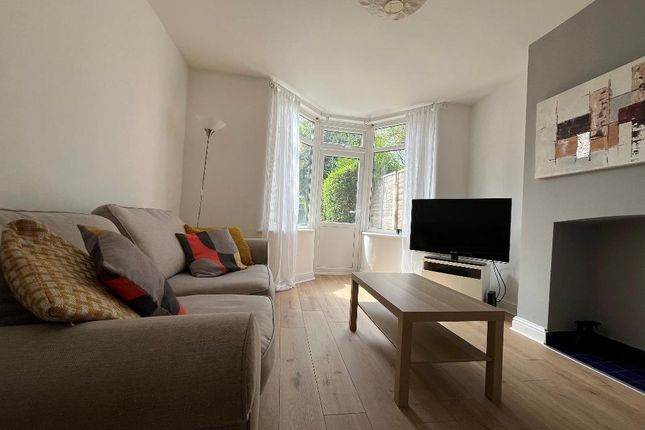 82, Arnfield Road, Manchester photo 3