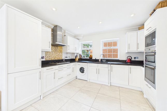 3, Cedar Gardens, Woking photo 4