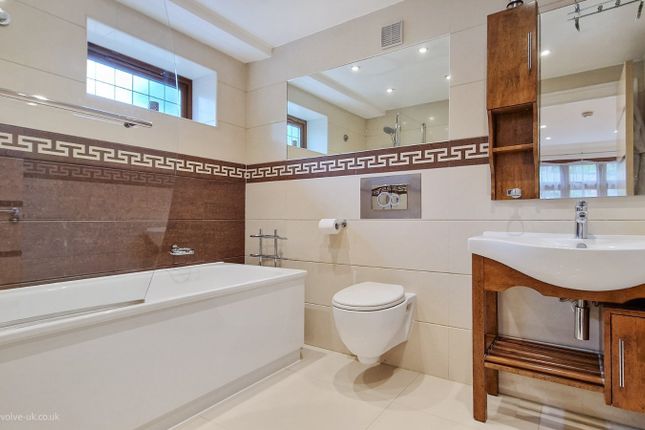 5B, Woodlands Close, Buckinghamshire photo 4