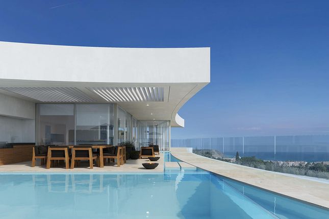 Villa for sale in Praia Da Luz, Algarve, Portugal