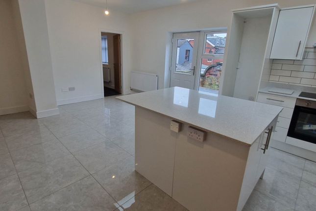 Bungalow to rent in Frederick Street, Oldham