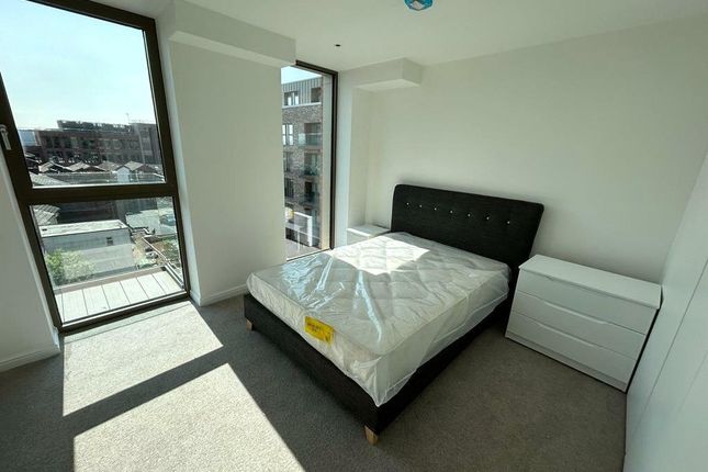 Apartment 301, Valiant House, 1, Hope Square, Greater Manchester photo 5