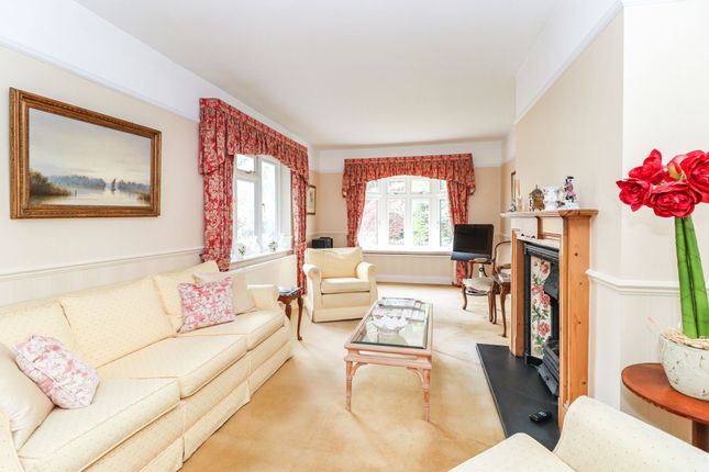 5 Kings Lane, Hertfordshire photo 5